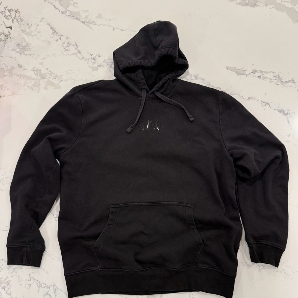 GAP Men’s Vintage Soft Mini Arch Logo Hoodie